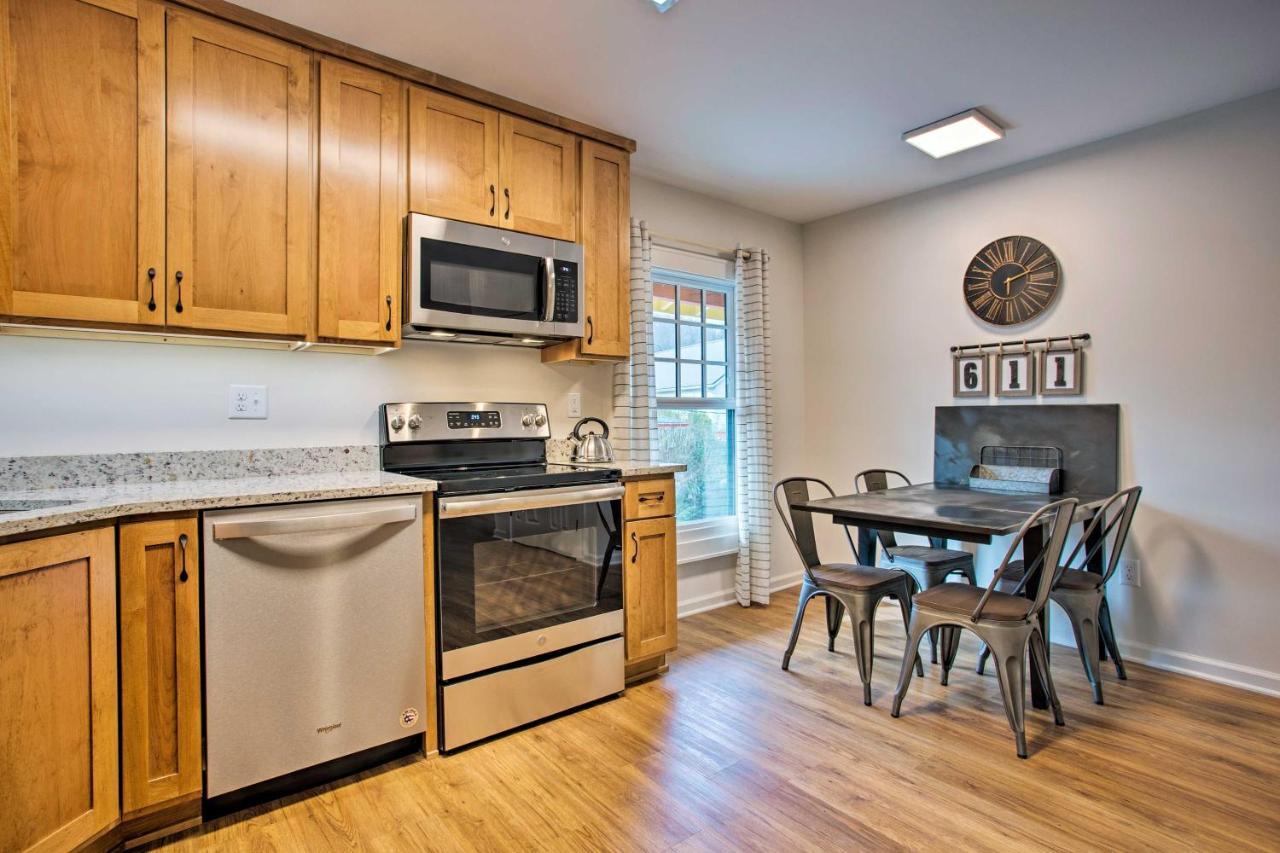 Newly Remodeled Apartment On Main Street In Saluda Ngoại thất bức ảnh